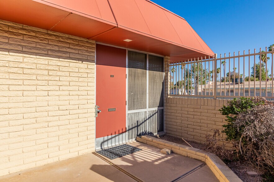 More Photos Of 1701 W Glendale Ave, Phoenix Medical For Sale