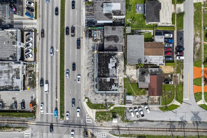 More Photos Of 7201 Bird Rd, Miami Storefront For Sale