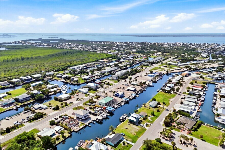 More Photos Of 3226 Stringfellow Rd, Saint James City Apartments For Sale