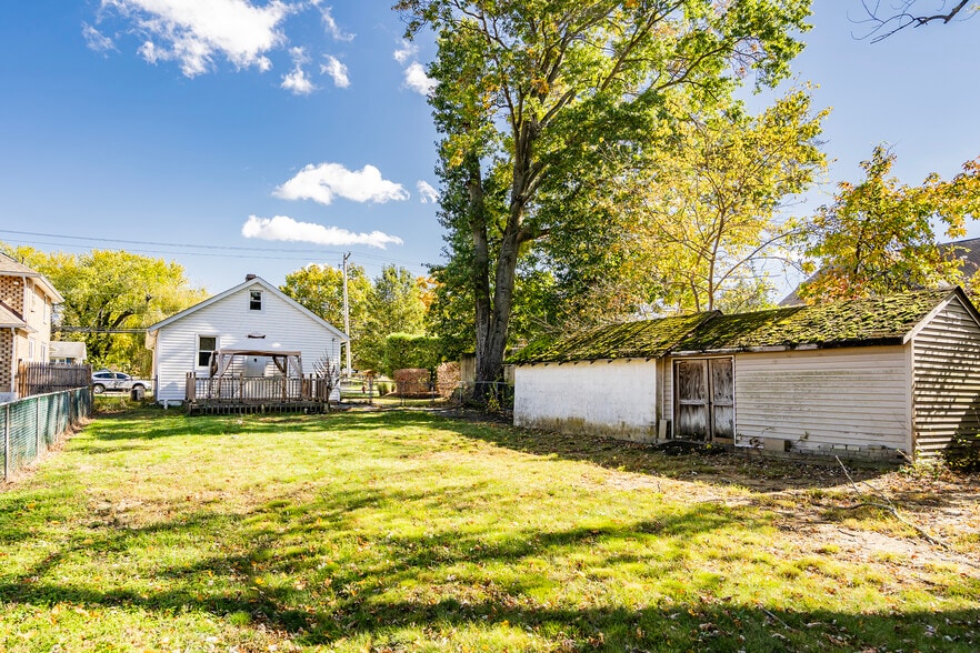 More Photos Of 29 Wilson Ave, Manalapan Township Medical For Sale