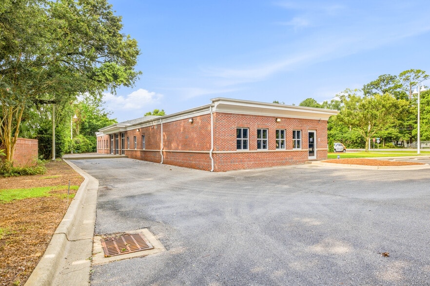 More Photos Of 5784 Chumuckla Hwy, Pace Freestanding For Lease