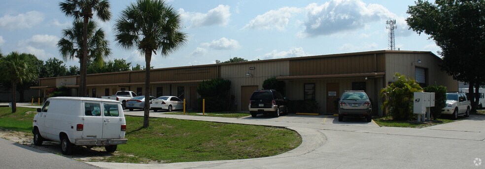 More Photos Of 1481 Market Cir, Port Charlotte Warehouse For Lease