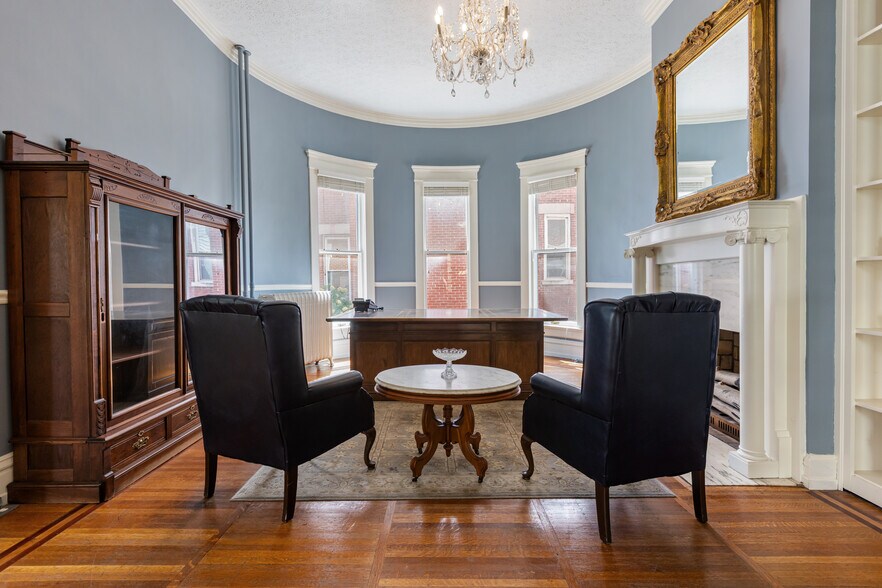 More Photos Of 1542 Frederica St, Owensboro Office Residential For Sale