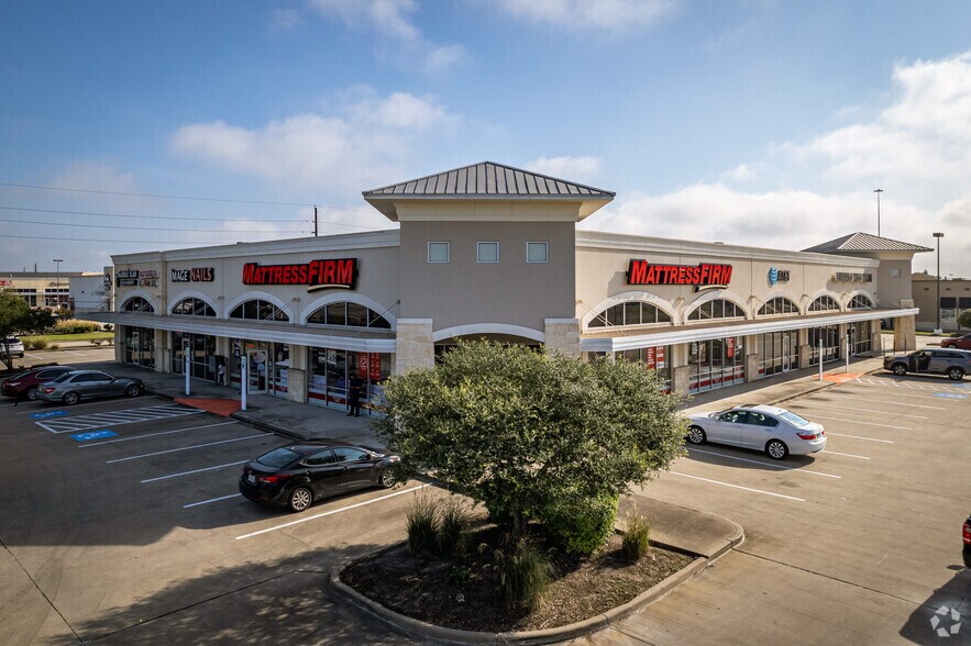 More Photos Of 24110-24502 Commercial Dr, Rosenberg Unknown For Lease