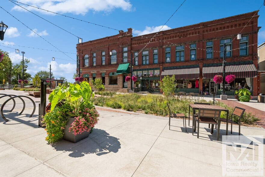 More Photos Of 1000-1030 7th Ave, Marion Freestanding For Lease