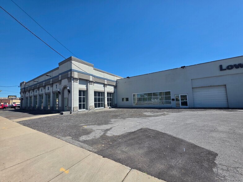 More Photos Of 647 W Genesee St, Syracuse Auto Dealership For Sale