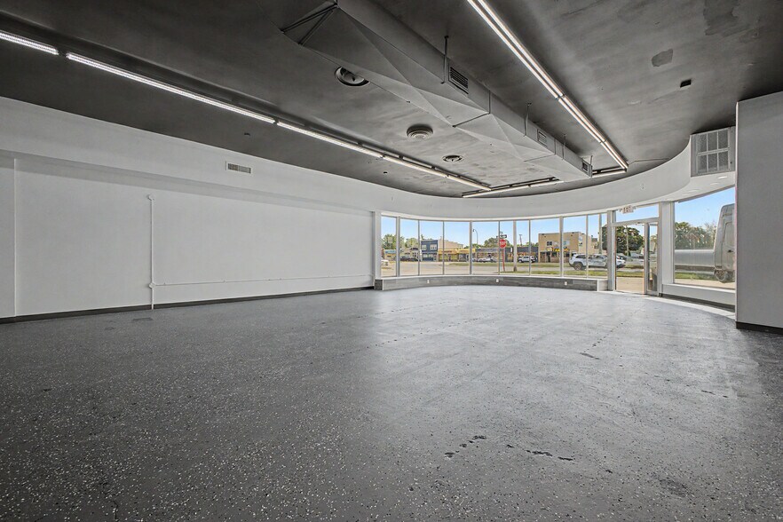 More Photos Of 14222 Fort St, Southgate General Retail For Lease