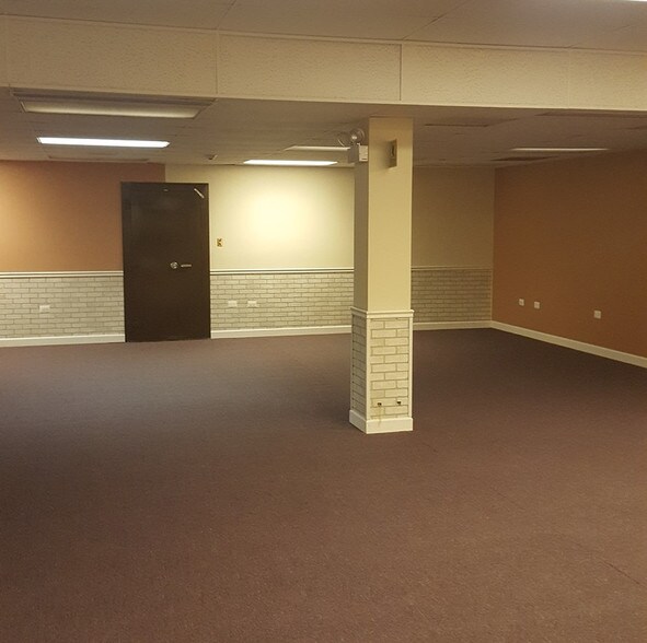 More Photos Of 25 E 16th St, Chicago Heights Loft Creative Space For Sale