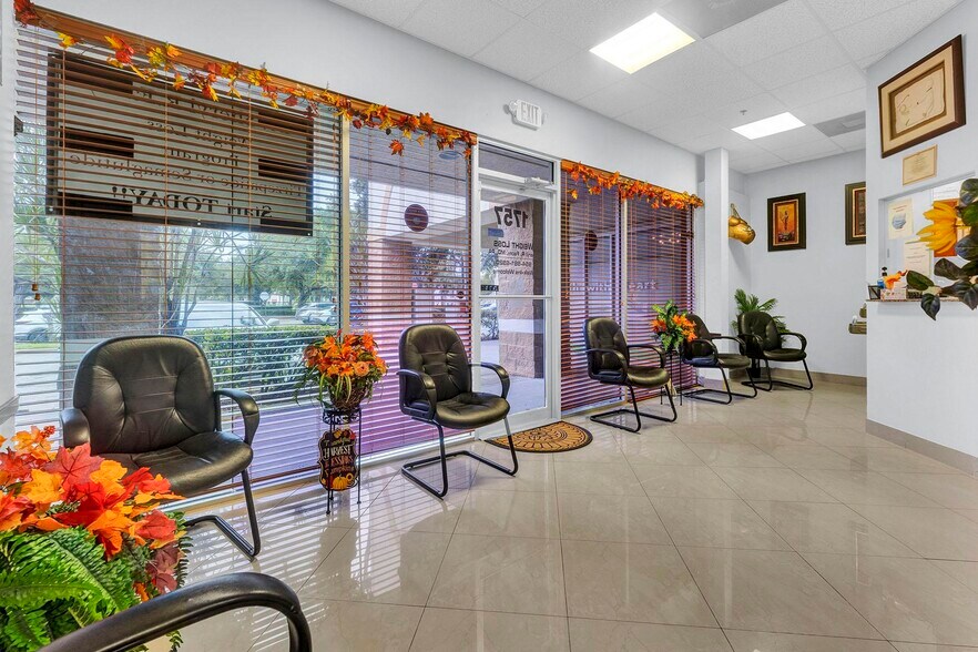 More Photos Of 1741-1759 N University Dr, Pembroke Pines Storefront Retail Office For Sale