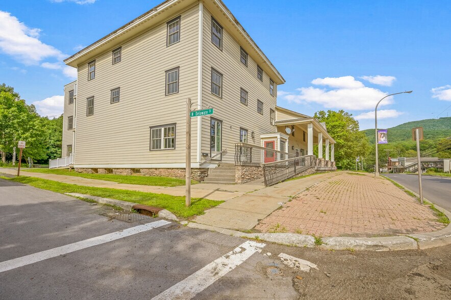 More Photos Of 56 Main St, Stamford Hotel For Sale