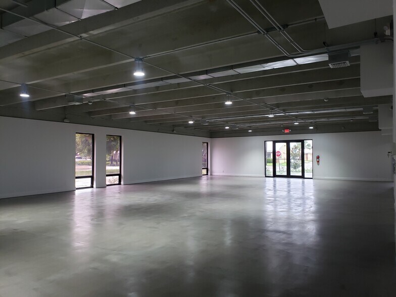 More Photos Of 469 Spencer Dr, West Palm Beach Medical For Lease