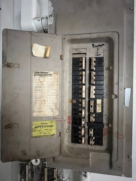More Photos Of 810 Taylor St, Elyria Industrial For Sale