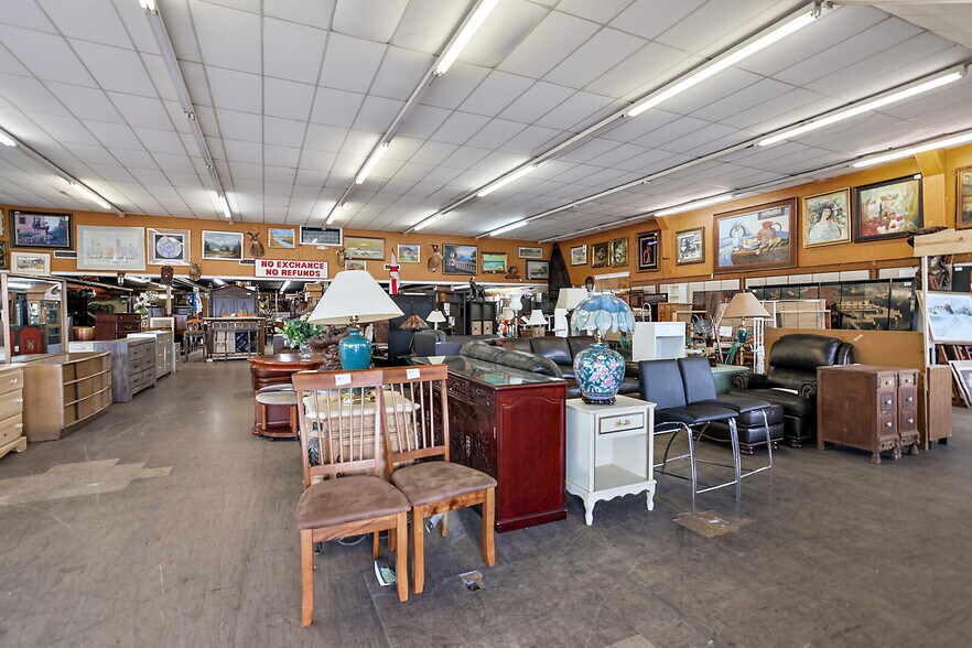 More Photos Of 40-60 E 5th St, Apopka Storefront For Lease