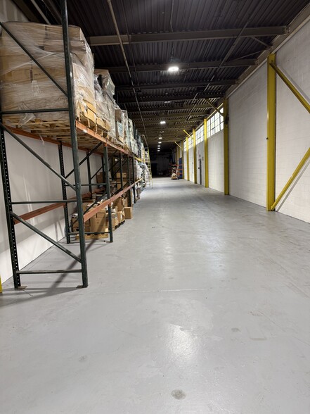 More Photos Of 524 Route 303, Orangeburg Manufacturing For Sale