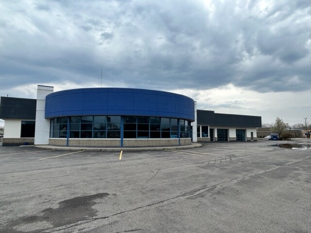 More Photos Of 1212 Abbott Rd, Buffalo Auto Dealership For Lease