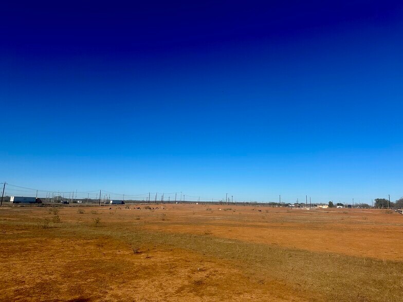 More Photos Of 175 County Road 1151, Pearsall Land For Sale