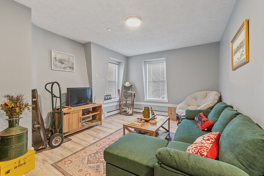 More Photos Of 122 Laurel St, Fitchburg Multifamily For Sale