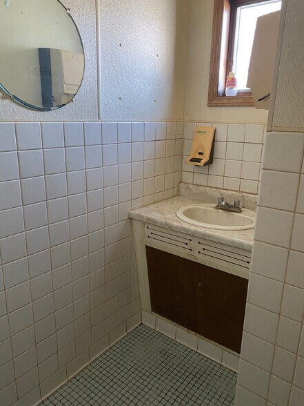 More Photos Of E2578 County Rd S, Casco Bar For Sale