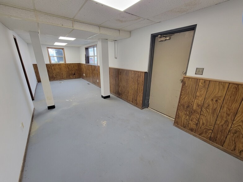 More Photos Of 405 W 34th St, Sioux Falls Office For Lease
