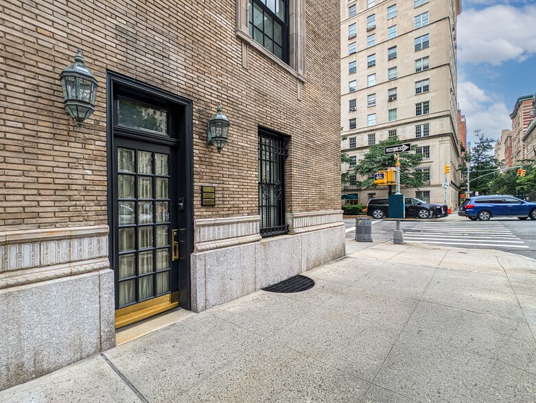 More Photos Of 635 Park Ave, New York Apartments For Sale