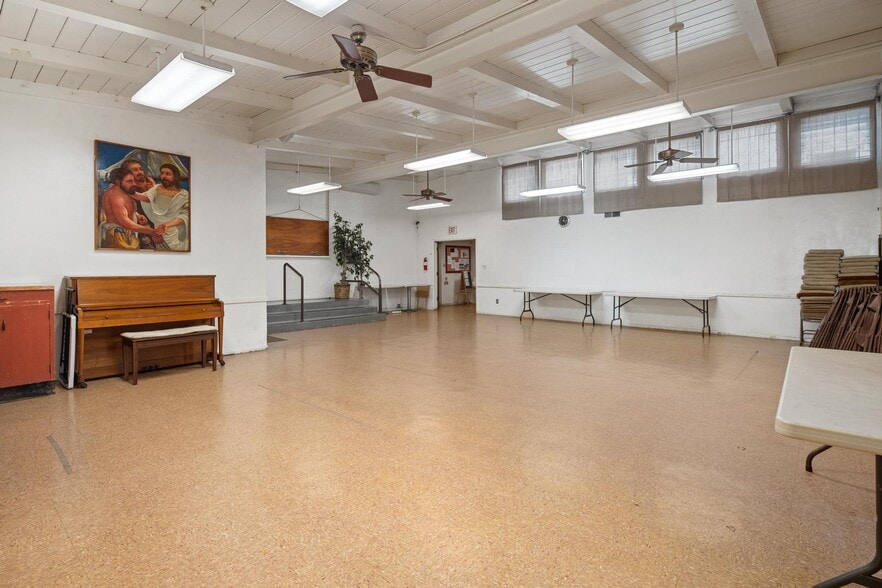 More Photos Of 1920 E St, San Diego Religious Facility For Sale