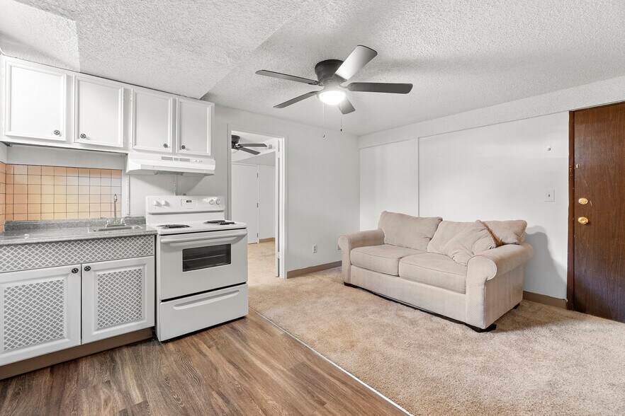 More Photos Of 50 Northshore Rd, Lake Oswego Apartments For Sale