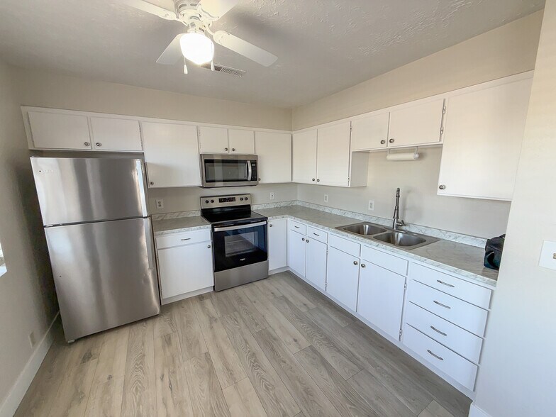 More Photos Of 126 E 1st North St, Mesquite Multifamily For Sale
