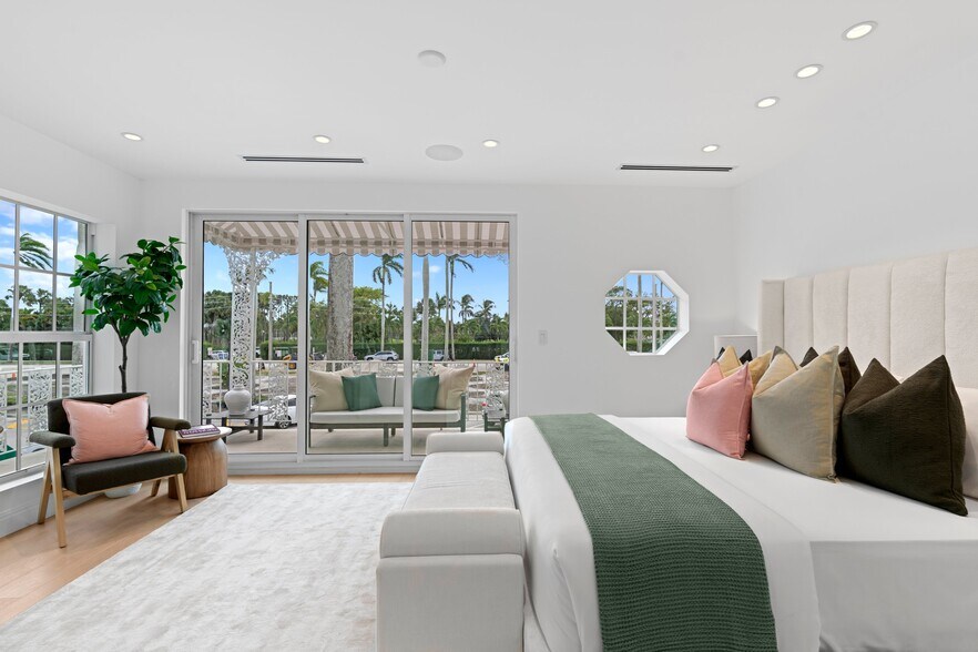 More Photos Of 255 Royal Poinciana Way, Palm Beach Storefront Retail Residential For Sale