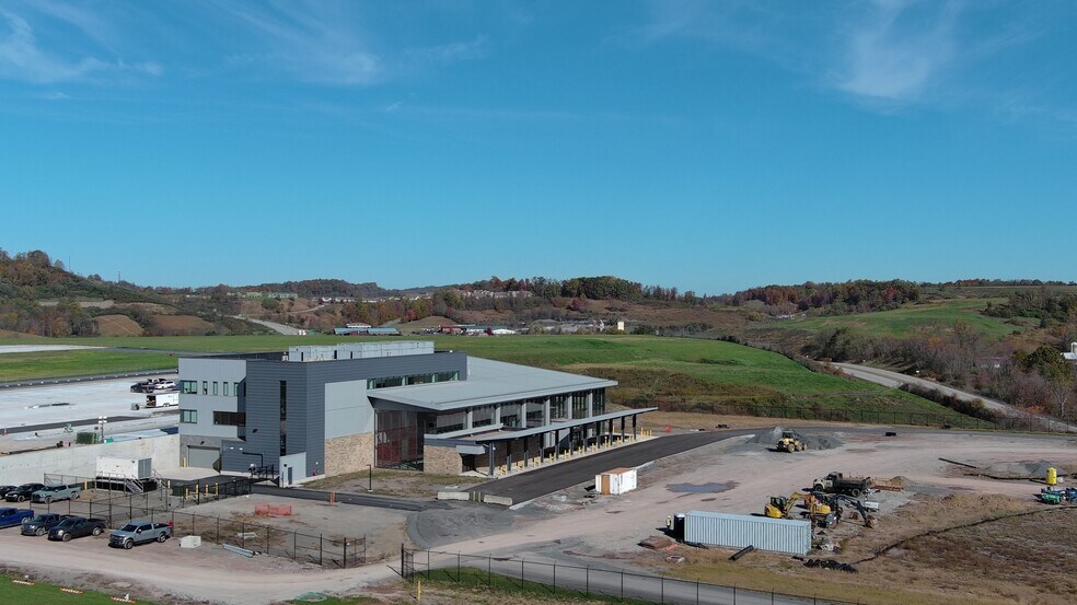 More Photos Of 2000 Aviation Way, Bridgeport Land For Lease