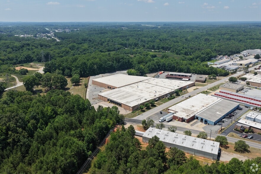 More Photos Of 615 Industrial Ave, Salisbury Warehouse For Sale