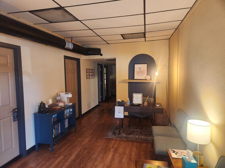 More Photos Of 3100-3128 O St, Sacramento Office For Lease