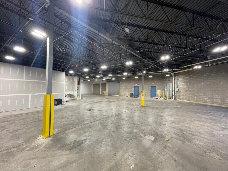 More Photos Of 4069 Commonwealth Ave, Eau Claire General Retail For Lease