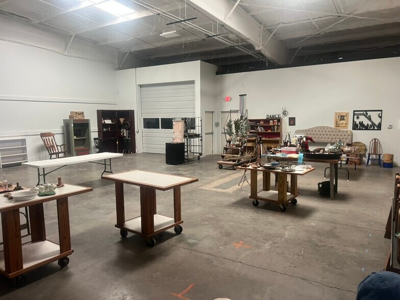 More Photos Of 27489 US Highway 70, Glencoe Showroom For Sale