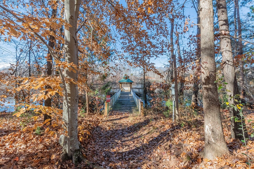 More Photos Of 3907 N Elm St, Greensboro Office For Sale