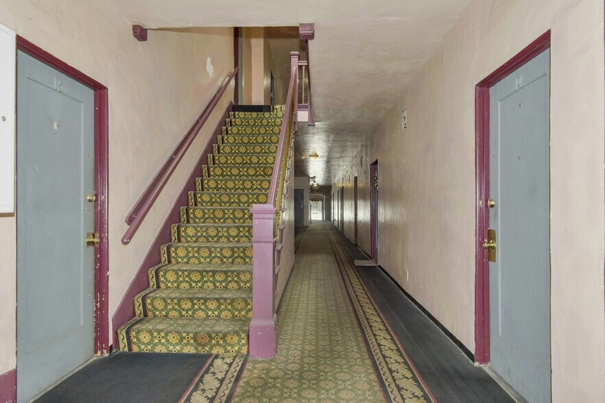 More Photos Of 1042 N Wilcox Ave, Los Angeles Hotel For Lease