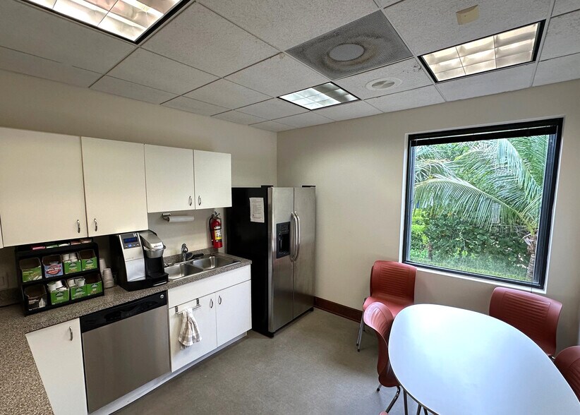 More Photos Of 501 N Highway A1A, Jupiter Loft Creative Space For Lease