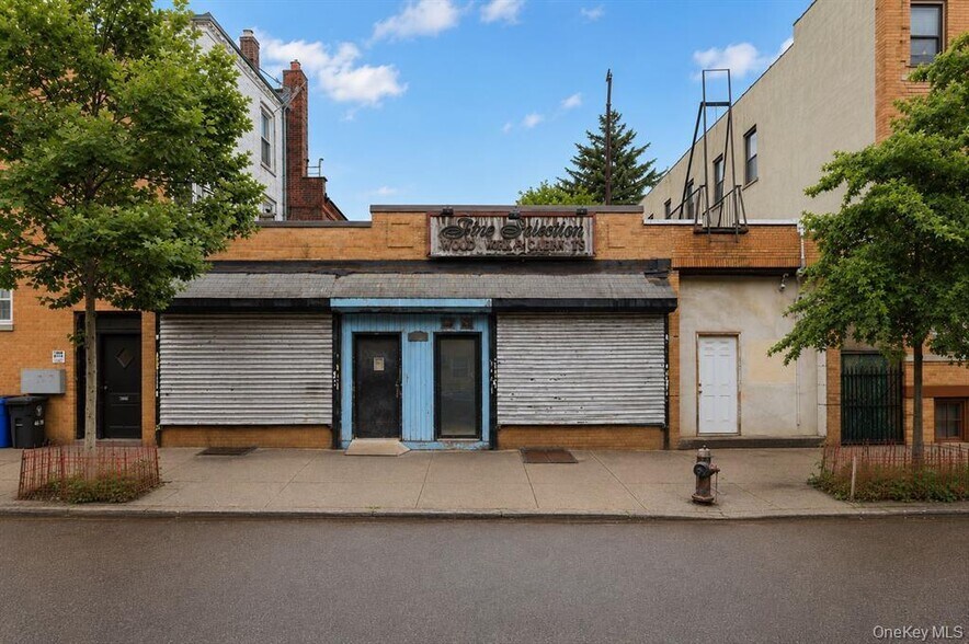 Primary Photo Of 65-19 Myrtle Ave, Glendale Storefront Retail Residential For Lease