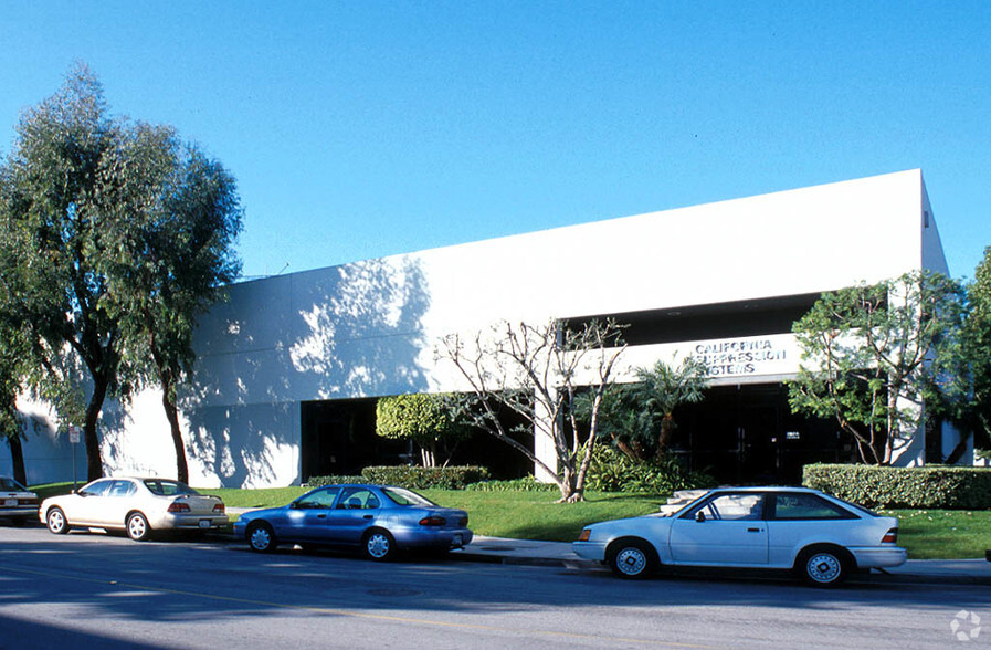 Primary Photo Of 2425 Mira Mar Ave, Long Beach Warehouse For Lease