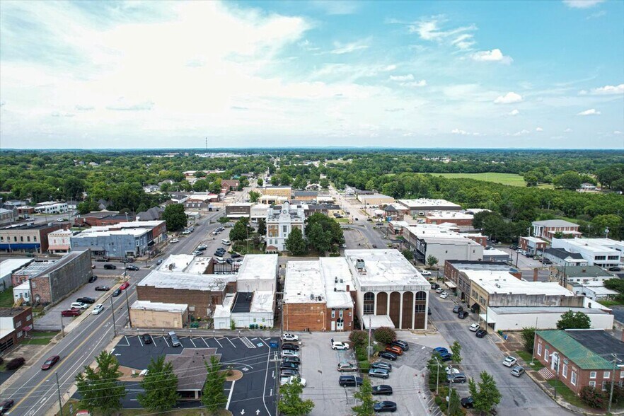 More Photos Of 111 W Commerce St, Lewisburg Bank For Sale