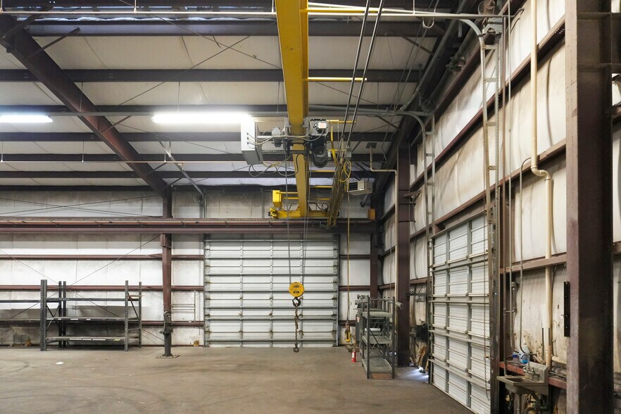 More Photos Of 6944 Leopard St, Corpus Christi Warehouse For Sale