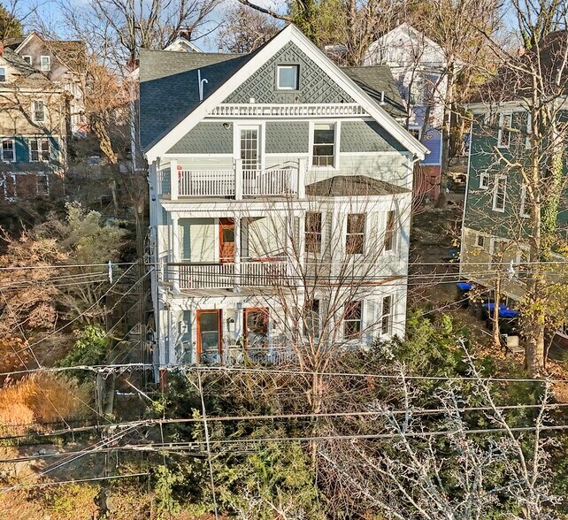 More Photos Of 36 Pratt St, Providence Specialty For Sale