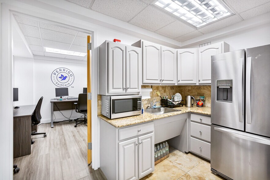 More Photos Of 36 Cattano Ave, Morristown Office For Lease