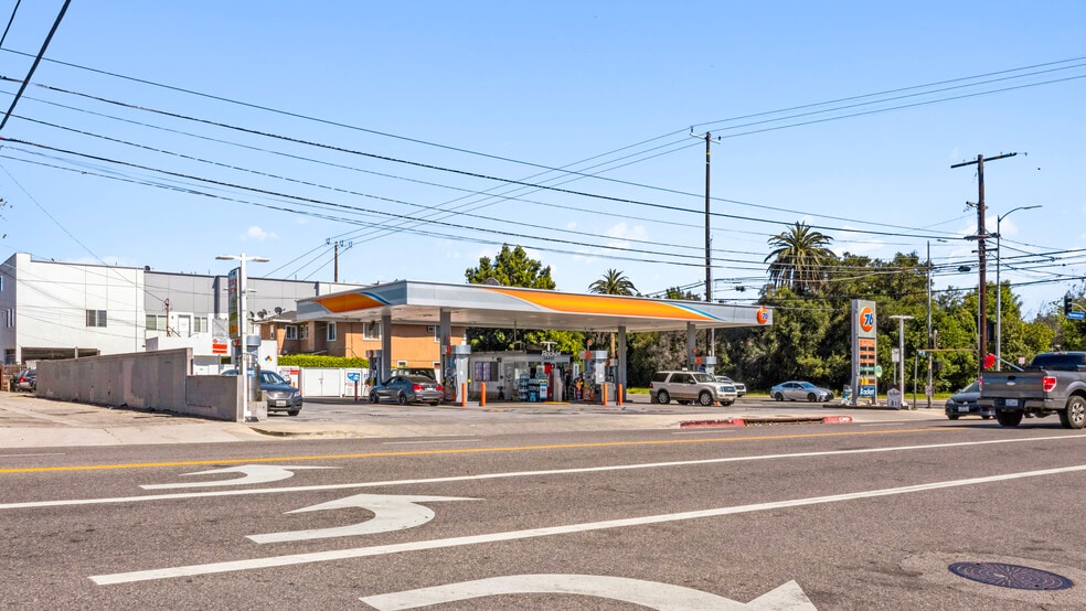 More Photos Of 16455 Victory Blvd, Van Nuys Service Station For Sale