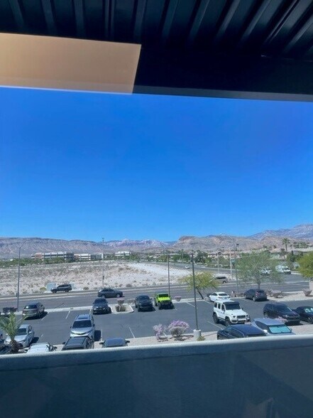 More Photos Of 3700 S Hualapai Way, Las Vegas General Retail For Lease