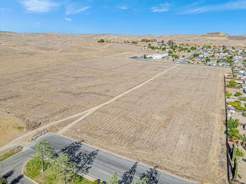 More Photos Of 613 1st ave, Avenal Land For Sale