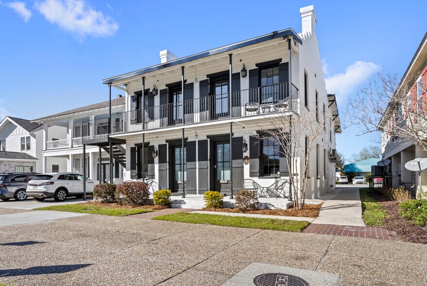 More Photos Of 782 Water St, Biloxi Office For Sale