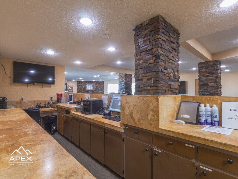 More Photos Of 339 Wasatch Rd, Evanston Hotel For Sale