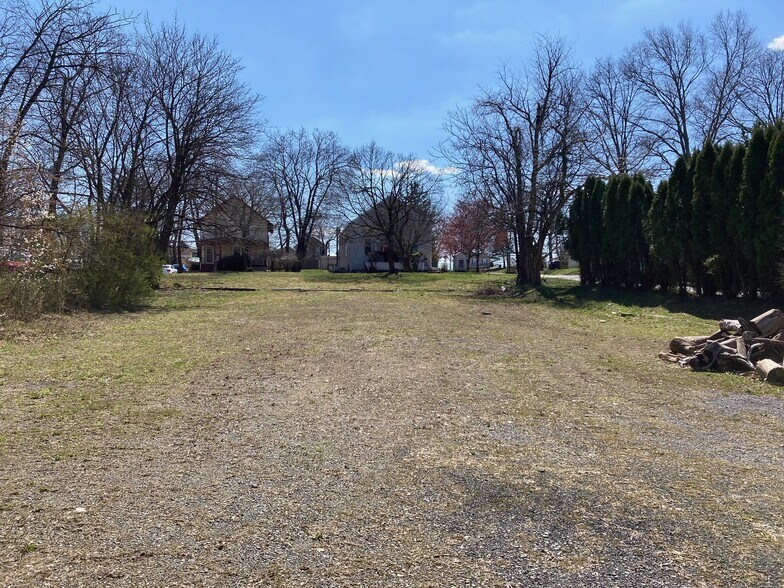 More Photos Of 71 E Broad St, Hopewell Auto Repair For Sale