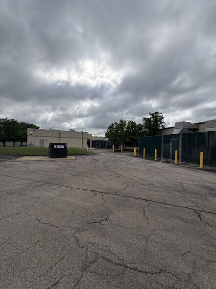 More Photos Of 5300 Kings Island Dr, Mason Office For Sale