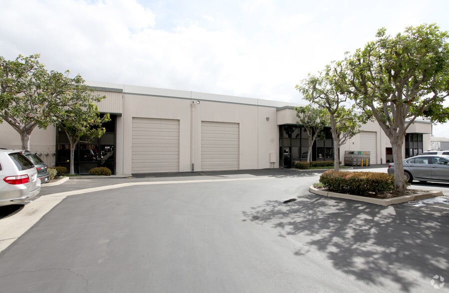 More Photos Of 4114-4120 Valley Blvd, Walnut Warehouse For Lease